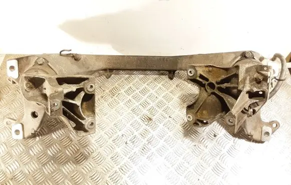Volkswagen Touareg I Front subframe 7L0199207