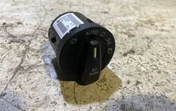 Dodge Challenger Light switch 68141053AC 86390 10093978