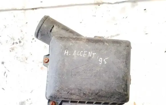Hyundai Accent Air filter box 