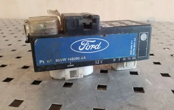 Coolant fan relay