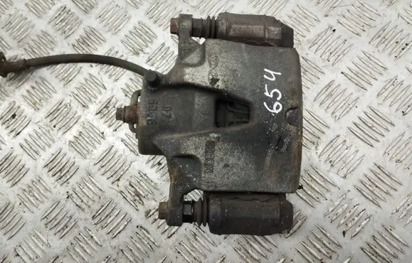Hyundai Tucson TL Front brake caliper