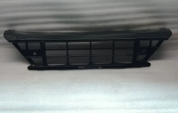 Volvo XC60 Front bumper lower grill 32234959 AETF31