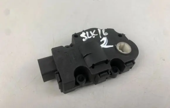 Mercedes-Benz SLK R172 Air flap motor/actuator T1015556H