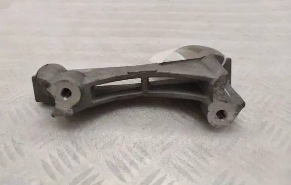 Lexus RX 450H Bracket in trunk/boot 