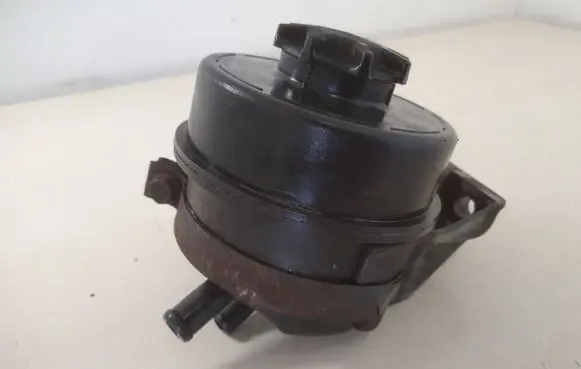 Iveco Daily 4th gen Power steering fluid tank/reservoir