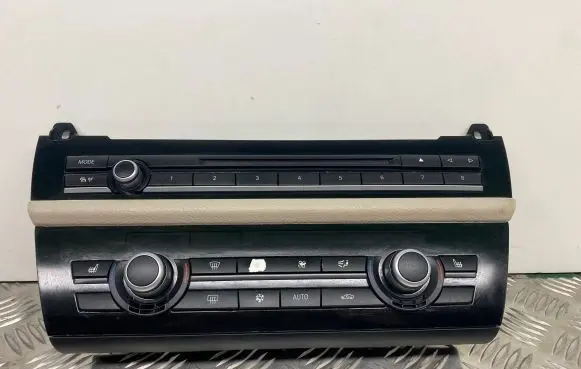 BMW 5 F10 F11 Climate control unit 9241243 924124301