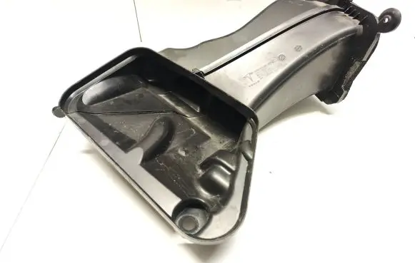 Tesla Model Y Air intake duct part 149913700d 116325