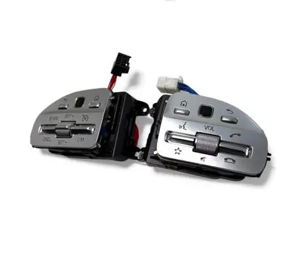 Steering wheel buttons/switches