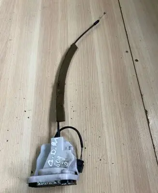 Renault Master III Rear door lock