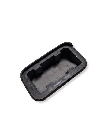 Ford Mustang V Quarter panel pressure vent 4R3363278C26