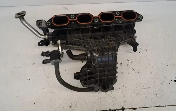 Toyota Auris E180 Intake manifold 17120OT050