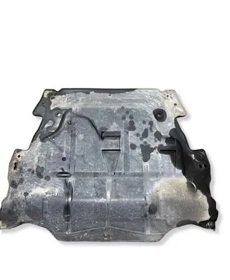 Volvo XC70 Engine splash shield/under tray 