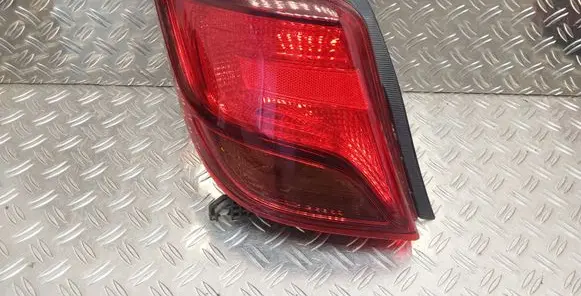 Toyota Yaris Rear/tail lights