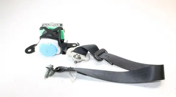 Mazda 6 Front seatbelt 1063728