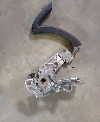 Buick Encore I Hand brake release handle 688309947