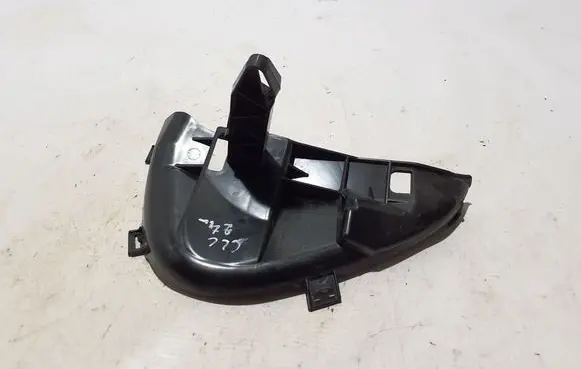 Front bumper mounting bracket