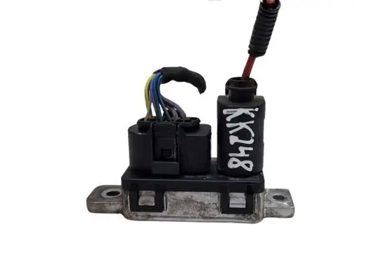Volvo V60 Glow plug pre-heat relay 31459300