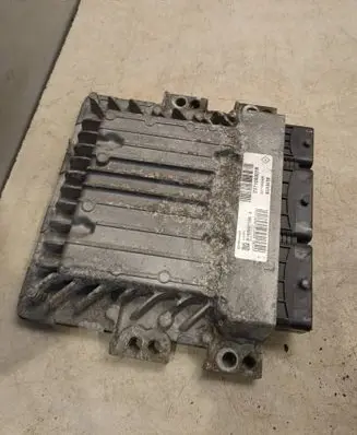 Renault Scenic III - Grand scenic III Engine control unit/module S180067106A 237100307R 237100033R