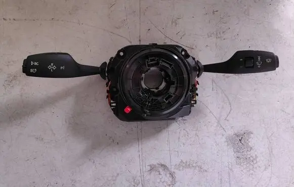 BMW 5 F10 F11 Wiper switch 9354052