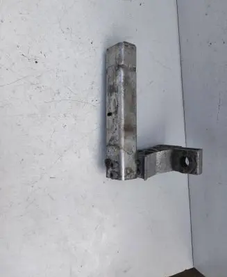 Mercedes-Benz E W213 Front bumper mounting bracket A2136200400