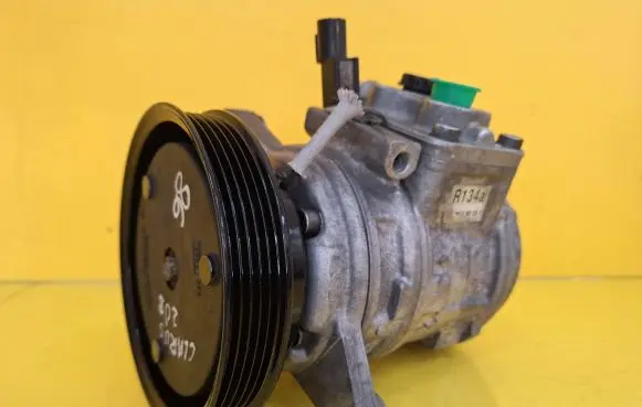 KIA Clarus Air conditioning (A/C) compressor (pump)