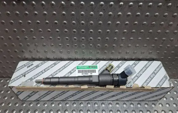 Fuel injector