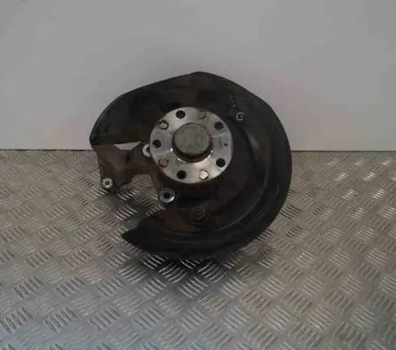 Rear wheel hub