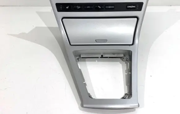 BMW X3 E83 Glove box set 3411706