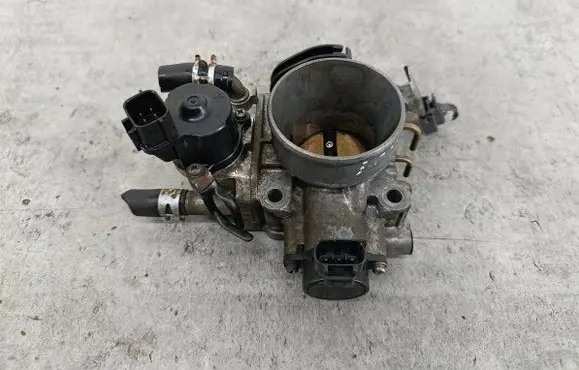 Mitsubishi Lancer VIII Throttle body valve 726015W50