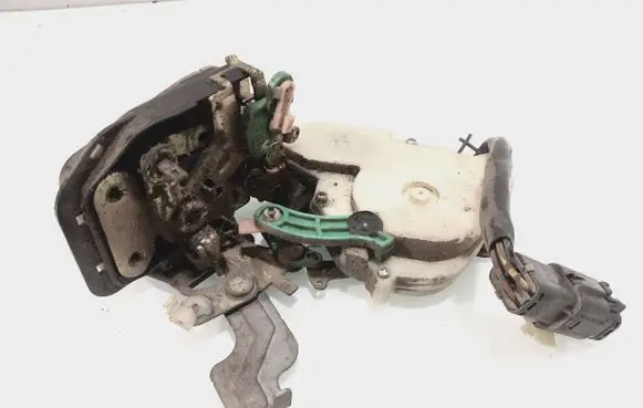 KIA Sorento Front door lock