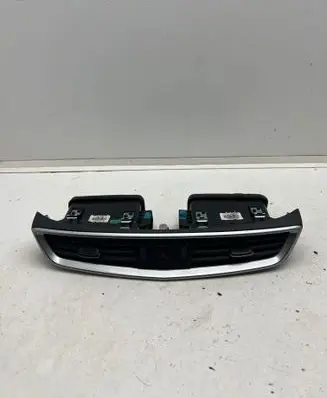 Nissan Qashqai Dash center air vent grill 687504EA0B