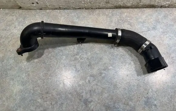 Volkswagen Beetle A5 Intercooler air channel guide 04L145770B