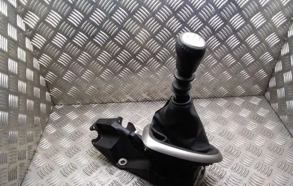 Nissan Qashqai Gear shifter/selector 112102067