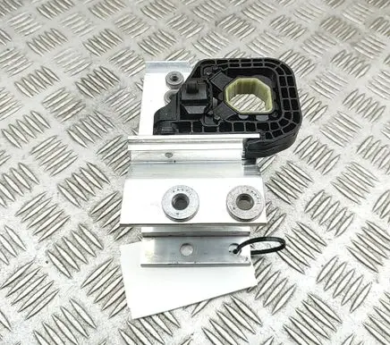 BMW 5 G60 G61 Radiator support slam panel bracket 9463974 5A18813