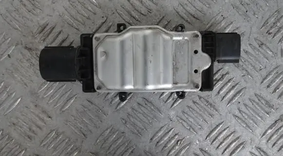 Ford Focus ST Fan control module 1137328567