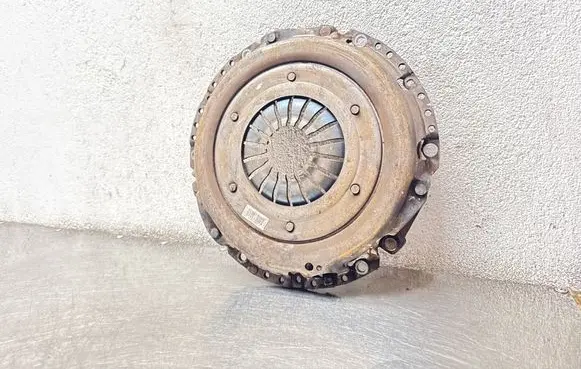 Opel Insignia A Pressure plate 55570369
