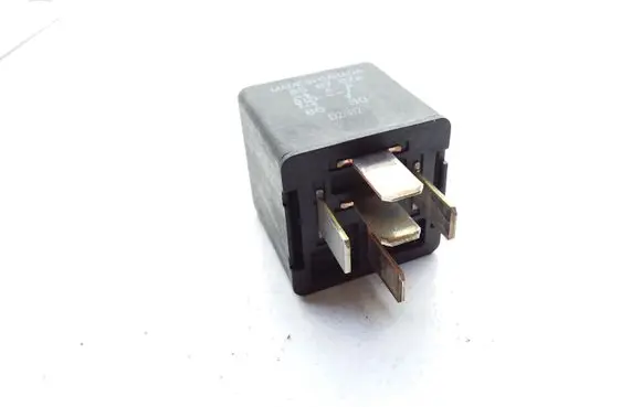 Mazda Tribute Hazard warning light relay F0AB14B192AA