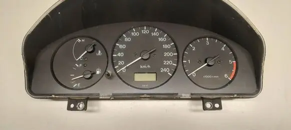 Mazda 626 Speedometer (instrument cluster)