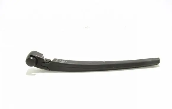 Rear wiper blade arm