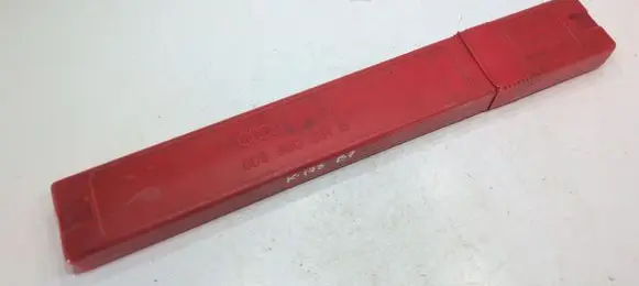 Volkswagen PASSAT B7 Emergency warning sign 8D9860251B