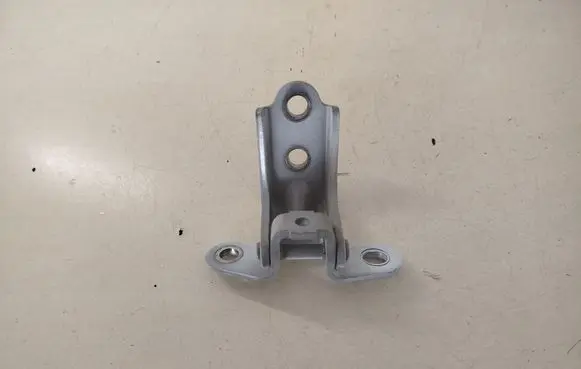 Hyundai Tucson TL Front door lower hinge 
