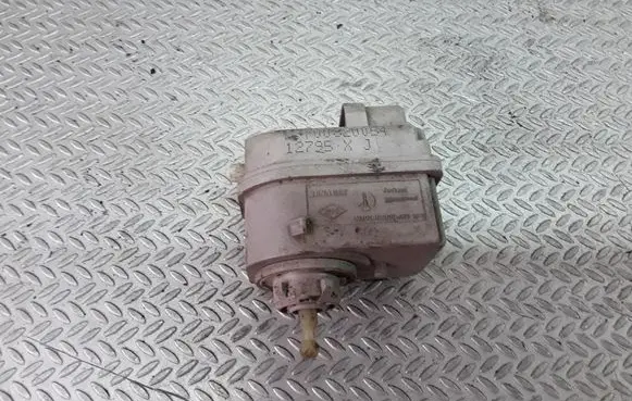 Renault Laguna I Headlight level adjustment motor 7700820054