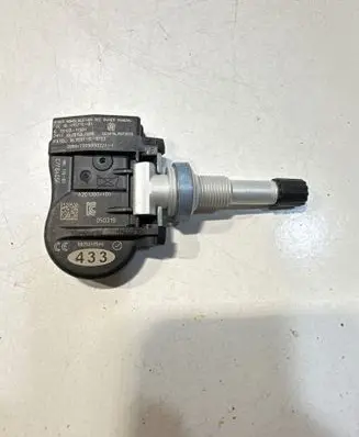 Dodge Durango III Tire pressure sensor 68252495AC
