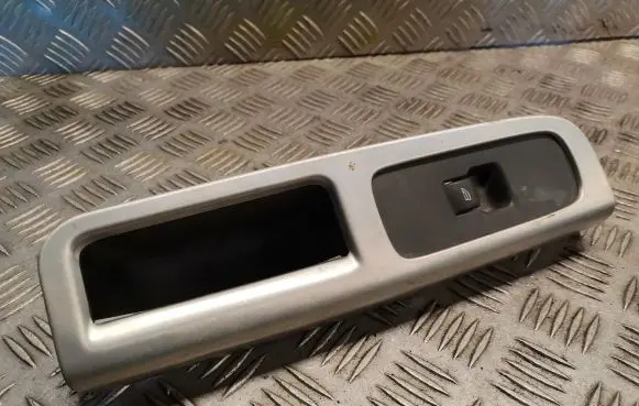 Volvo C30 Electric window control switch 31272012