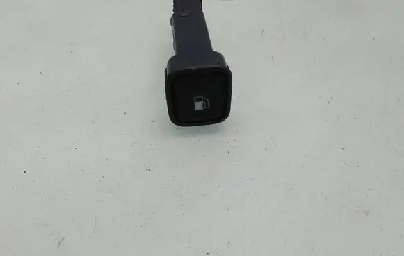 Land Rover Range Rover P38A Fuel tank opening switch 