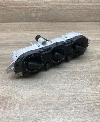 Ford Focus Climate control unit 7M5T19980AA