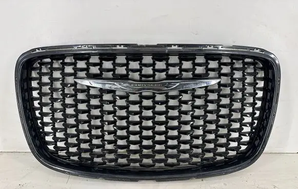 Chrysler 300C Front bumper upper radiator grill 5SW18DX8AD