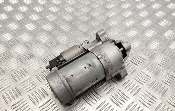 BMW X1 F48 F49 Starter motor 8570845