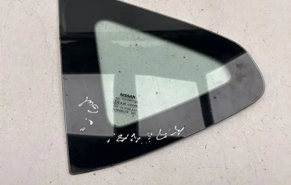 Nissan Qashqai Rear vent window glass 43R00048 DOT24M188AS2