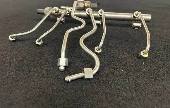 BMW 3 E90 E91 Fuel main line pipe 7537319